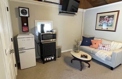 Auburn Condo | Perfect Game Day or Business Trip Stay Over. Half a mile from campus