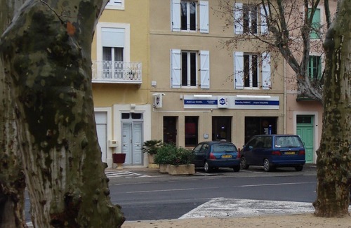 Saint-Chinian Apartment | Perfect get away on the square in Saint-Chinian with famous wine