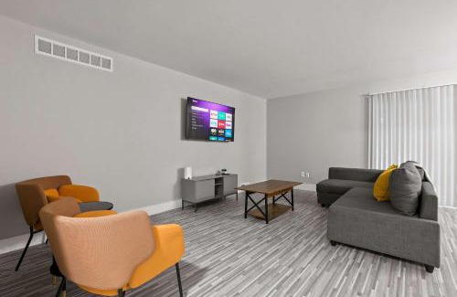 Rochester Apartment | Perfect Getaway Comfort & Stunning City Views