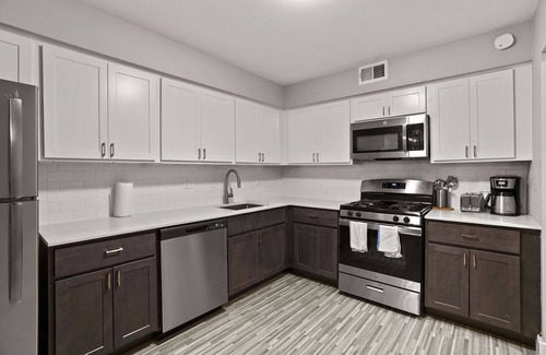 Rochester Apartment | Perfect Getaway Comfort & Stunning City Views
