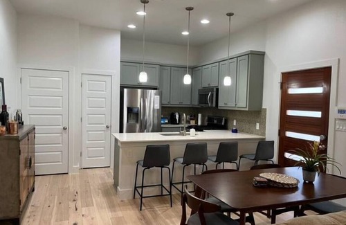 Foster Heights House | Perfect hangout 2-bedroom home with a pool