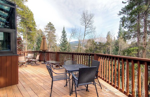 Four O'Clock House | Perfect Holiday Home! Ski In/Out, Private Hot Tub. Exquisite Mountain Chalet