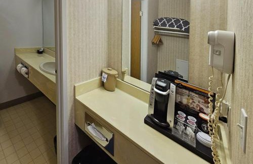 Weyburn Hotel | Perfect Inns & Suites