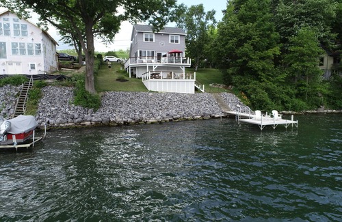 Marietta House | Perfect Lakeside Getaway