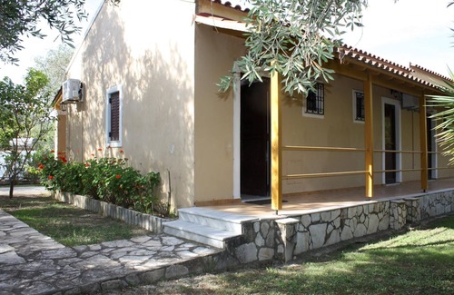 Kavos Apartment | Perfect located holiday apartment | directly at the sea | own beach access | Wif