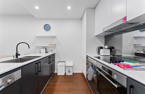 Kingston Apartment | Perfect Location 1-Bed with Balcony, BBQ & Parking
