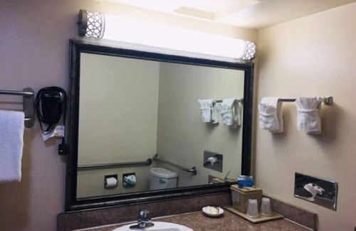 Munras Avenue House | PERFECT LOCATION 2QUEEN BED@HEART OF MONTEREY