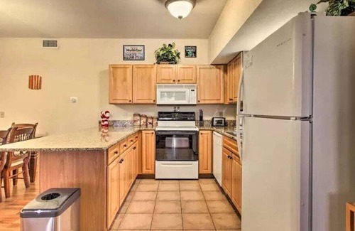 Pigeon Forge Condo | Perfect Location ~ Lots of room ~ Open Concept ~ Next To Dollywood