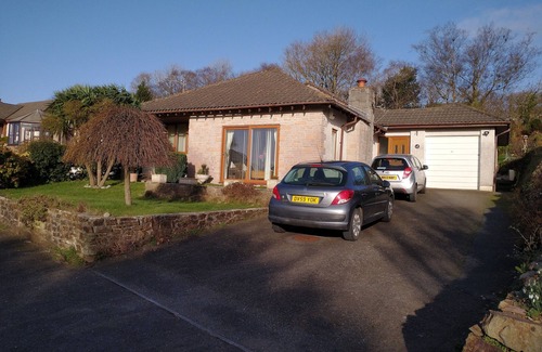 Bodmin House | Perfect Location To Discover Cornwall Family Dog Friendly Bungalow in Bodmin