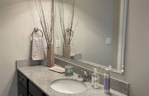 Starkville Condo | PERFECT LOCATION!