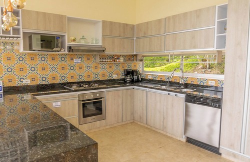Anapoima House | Perfect Nature Getaway ! Pet Friendly - Renewable Energy