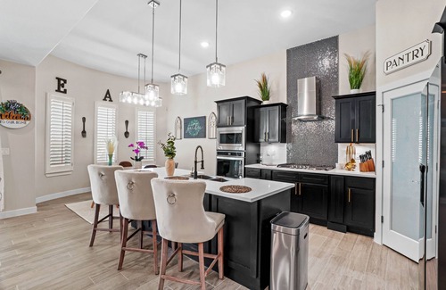 Biggs Field House | !PERFECT! New Luxurious Modern Home w/Private outdoor Pool !