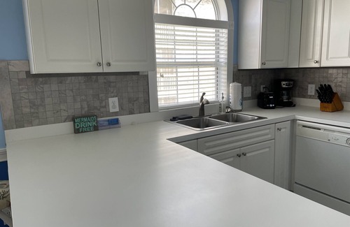 Central Myrtle Beach Condo | Perfect Pet Friendly 2 Bedroom Retreat!