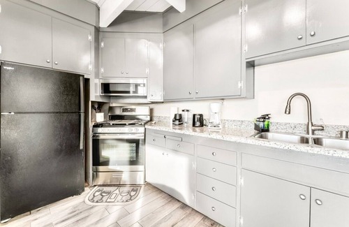 Sand City Apartment | Perfect Private Seaside Beach Getaway w/Bay Views!