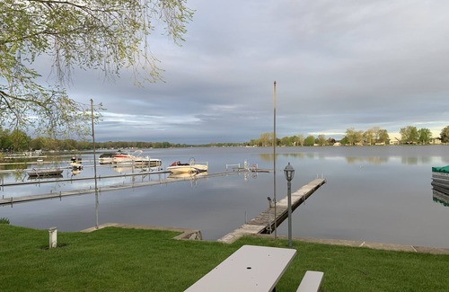 Bronson Cottage | "Perfect Sunset" Waterfront Cottage Coldwater MI area. Nice all sports lake.