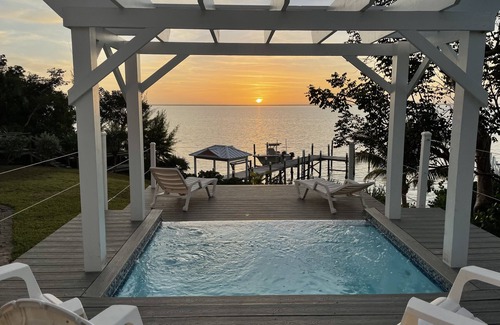 Green Turtle Cay House | Perfect Vacation Home. Private Dock, Plunge Pool, Ice Maker, 30kw Generator