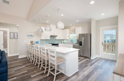 Crystal Beach House | PERFECTLY HAPPY - Amazing 4 bedroom beachfront, cargo lift, dog friendly.