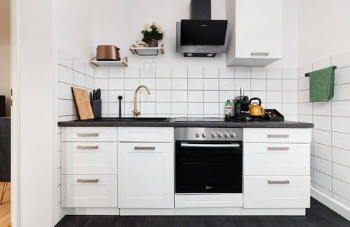Barmen Apartment | Perfekt für 4 Personen! Küche Parkplatz Netflix