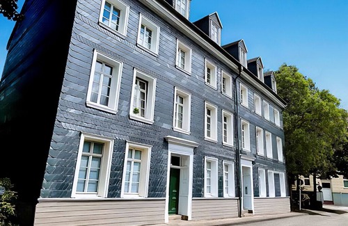 Barmen Apartment | Perfekt für 4 Personen! Küche Parkplatz Netflix