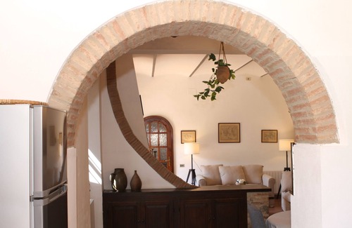 Castagneto Carducci Apartment | "Pergola" neat apartment in a country house, garden, sea view, 6 km to the sea