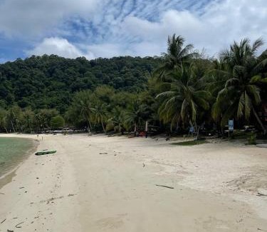Pulau Perhentian Besar Resort | Perhentian Island Resort - BS