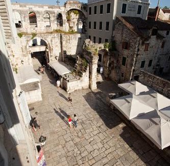 Old Town Apartment | Peristil Apartment