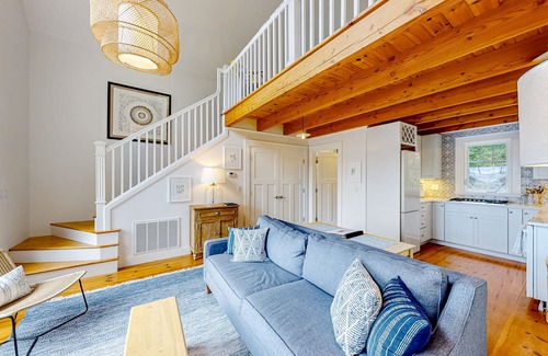 Westport Cottage | Periwinkle Cottage | Sunny cottage in Westport Island overlooking the river