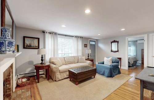 West Harwich House | Periwinkle House