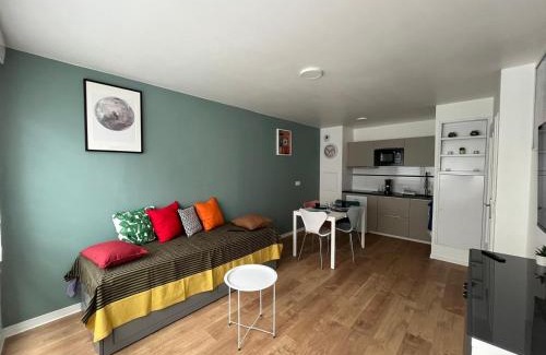 La Courneuve Apartment | PERLE HDG Tout Confort