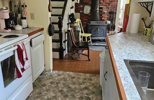 Perry House | Perry Shore Road Cottage