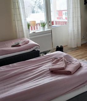 Ockelbo Apartment | Persbacken i naturnära Ockelbo med fiske o Kungsberget när inpå,