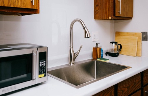 O'Hare Apartment | Personal Gym! Luxury Balcony Condo