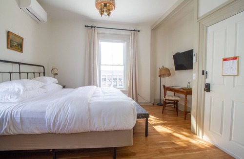 Potsdam Hotel | Pert House