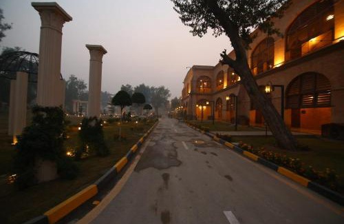 Peshawar Hotel | Peshawar Barracks Hotel Estb-1867