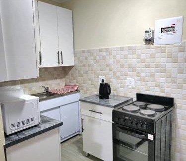 Ermelo House | Peshline Guest House Unit 1