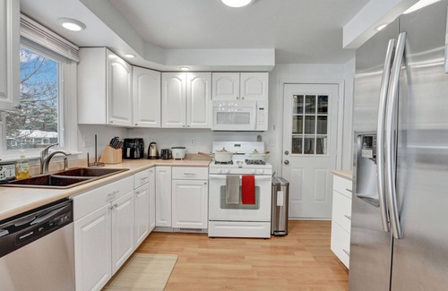 Ionia House | Pet and kid friendly home in Henrietta