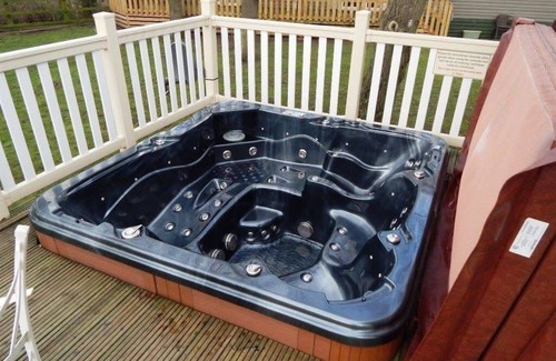 York House | PET FRIENDLY COSY ACCOMMODATION WITH PRIVATE HOT TUB 9 MILES FROM YORK CENTRE