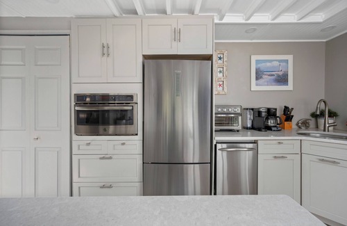 South Beach Haven Condo | PET FRIENDLY 1BR condo OCEANFRONT Building perfect for a COUPLE!