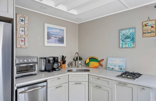 South Beach Haven Condo | PET FRIENDLY 1BR condo OCEANFRONT Building perfect for a COUPLE!