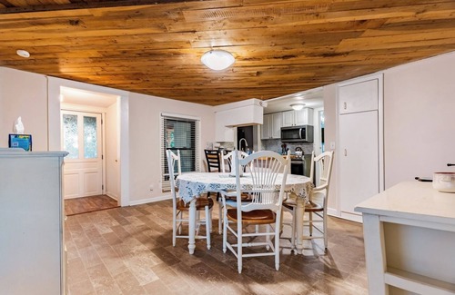 Cary Cottage | Pet-friendly 2BR Ranch, Wifi, Parking Near RTP