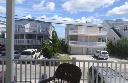 Gold Coast Condo | Pet Friendly 4 Bed 2 Bath Condo Just Behind Beach Front in Ocean City, NJ!