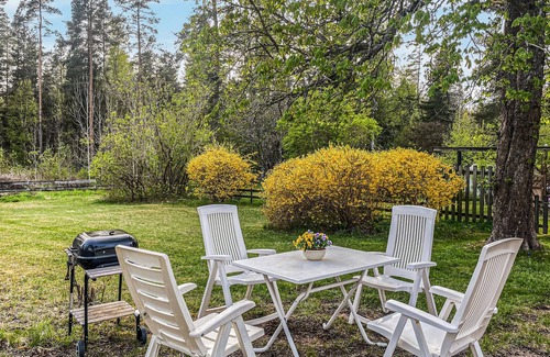 Orrefors Apartment | Pet friendly apartment in Gislatorp