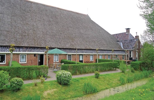 Paesens-Moddergat Apartment | Pet friendly apartment in Paesens