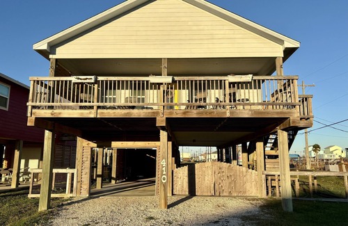Surfside Beach House | Pet-Friendly Beach Fenced Yard Bike Quiet Location