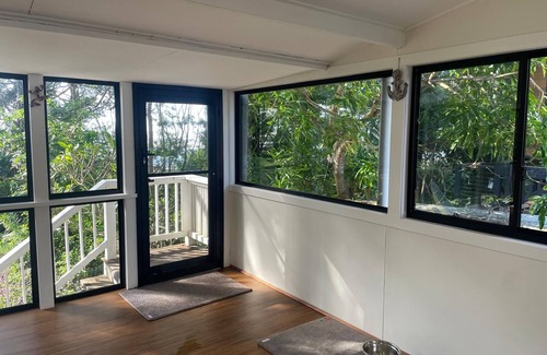 Toogoom House | Pet friendly beachfront home in Hervey Bay. Sleeps 8.