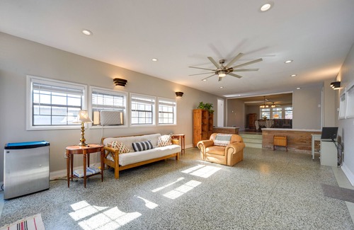 Brady House | Pet-Friendly Brady Vacation Home Near Wineries!