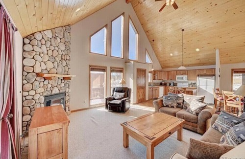 Indian Mountain House | Pet Friendly cabin w/fireplace and mountain views