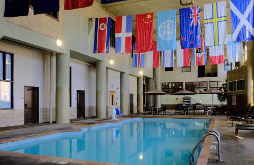 Canal Park House | Pet-friendly Canal Park Condonear Lakewalk Pool