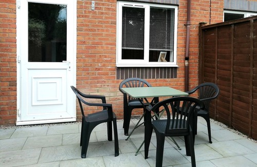 Quedgeley House | Pet Friendly Canalside House in quiet area of Quedgeley - Gloucester