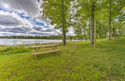 Cassopolis House | Pet-Friendly Cassopolis Escape with Lake Access